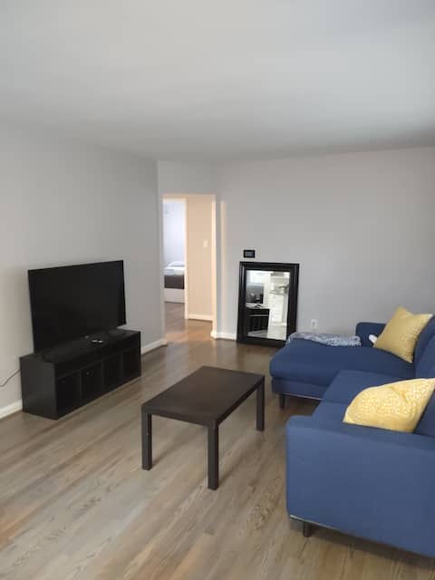 Wheaton getaway newly updated near metro station