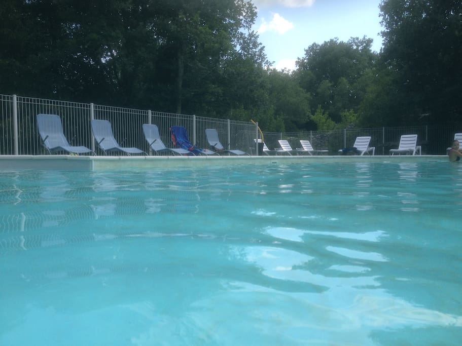 La piscine estivale sécurisée