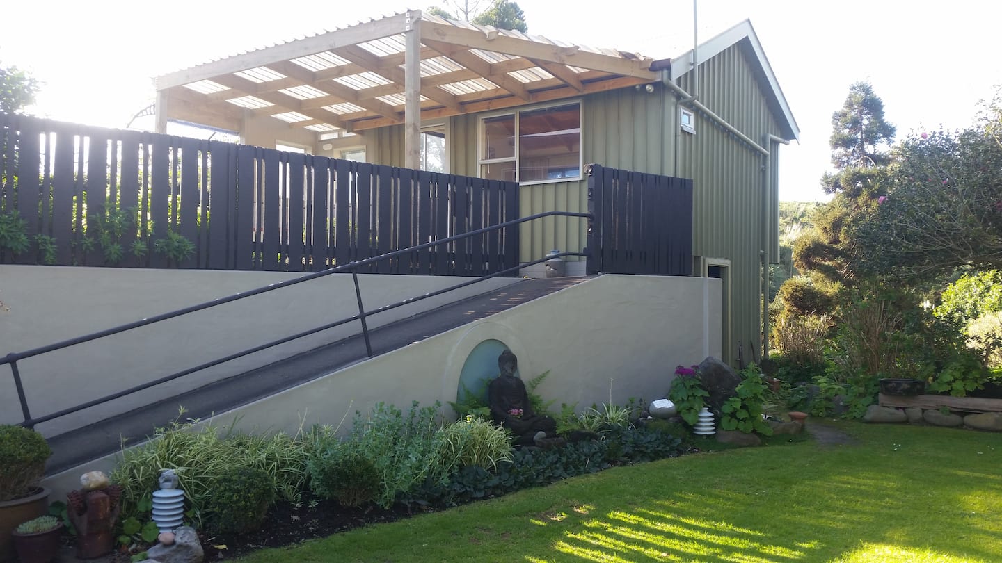 Keatz Bnb Private Rural Retreat By The Beach/river 1