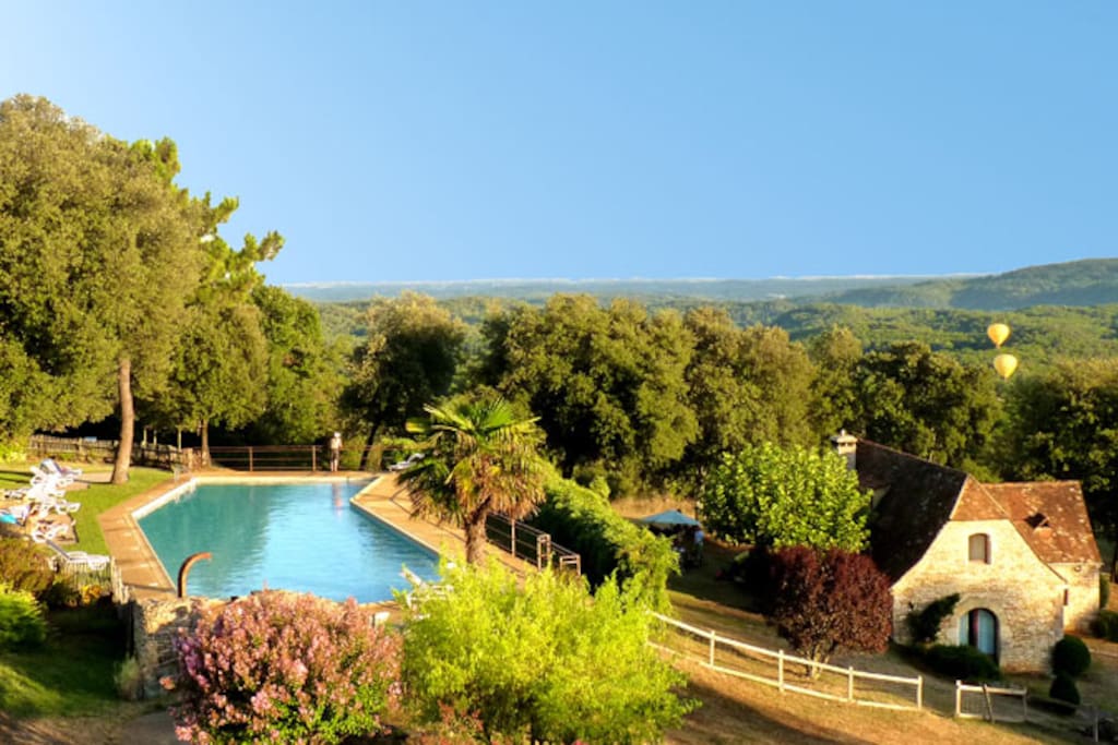 Notre piscine panoramique de 25 m. de long