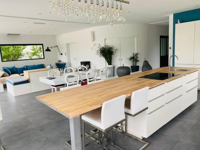 Villa climatisée, piscine chauffée gallery image 4