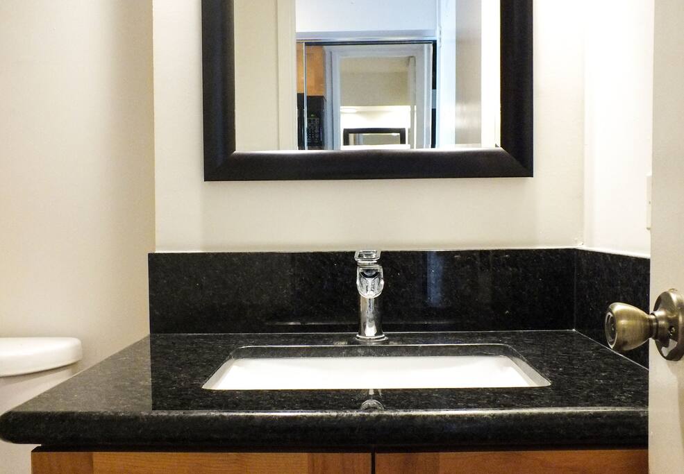 Sink,Indoors,Room,Furniture,Bathroom