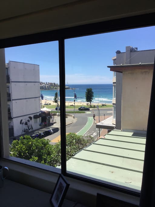 Apartment location and beach view