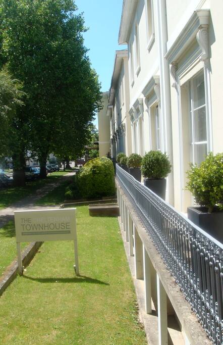 Beautiful regency townhouse near Pittville Park