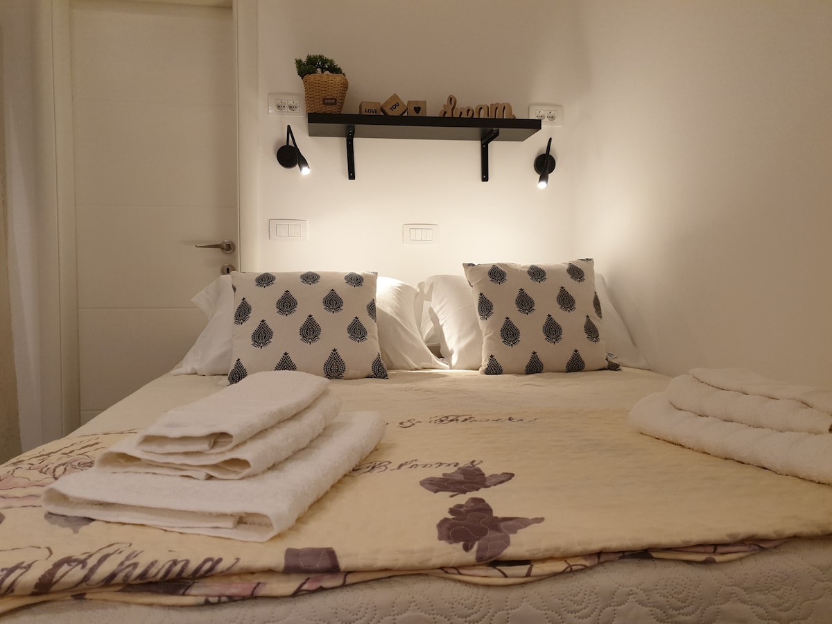 Kitanda cha chumba  cha kulala usiku 