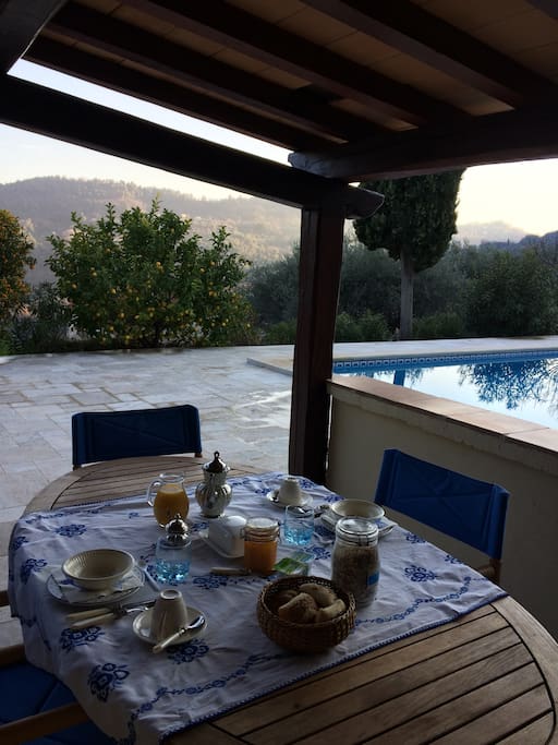 Breakfast at pool house