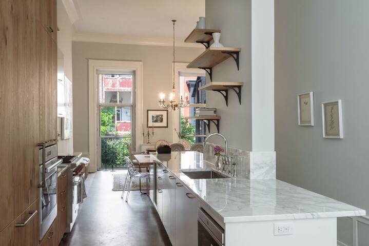 Greenwich Village Townhome with Private Garden! gallery image 3