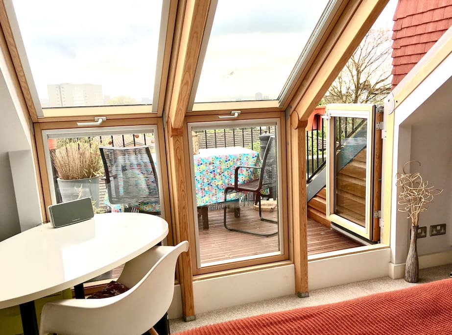 Main bedroom & balcony - desk space/velux windows