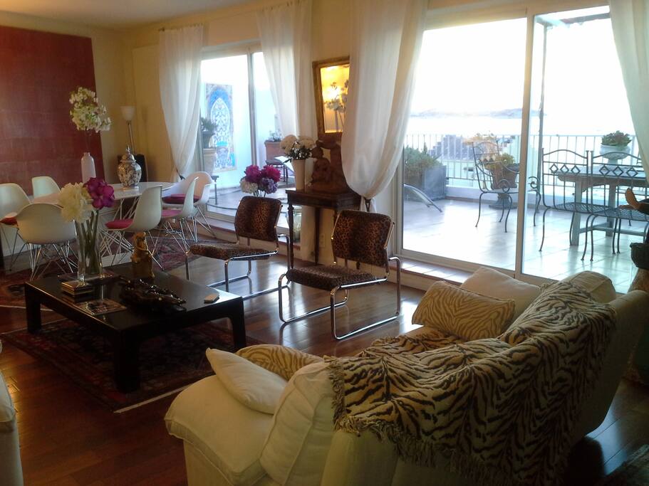 Grande terrasse (60 m2 ) accessible directement