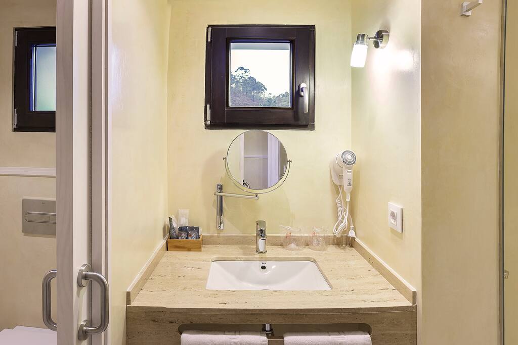 Vista parcial baño