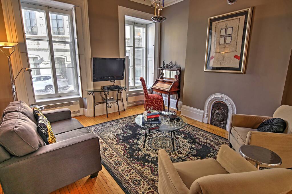 Watch movies on the flat-screen TV for a mellow afternoon.