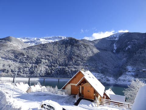 Annonce Airbnb populaire: Duplex 4/6 pers (ideal for 4) in oisans à Allemond