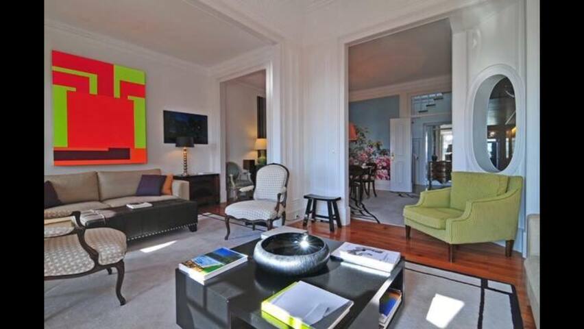 Lisbon River Sight – Luxury Duplex gallery image 3