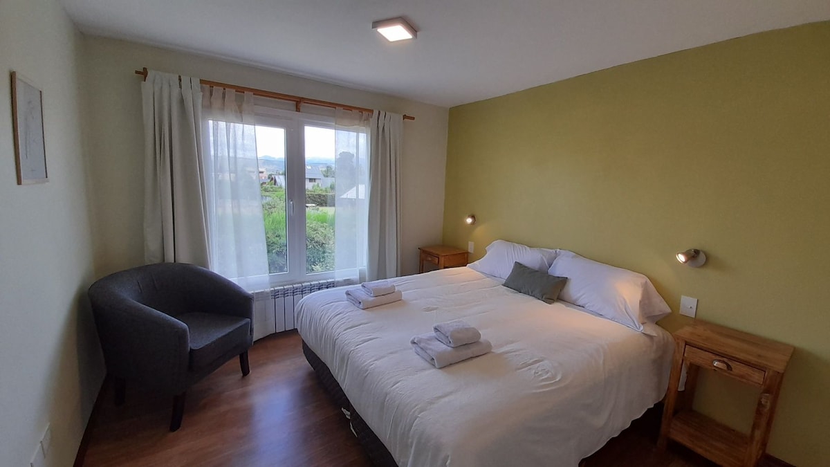 Top performing Airbnb: Aires de Estepa -  house with garden near the Lake in Dina Huapi