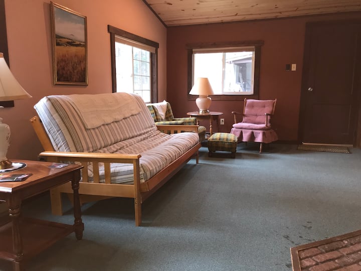 Peaceful Silver City Cabin Getaway - Pactola Lake, Rapid City