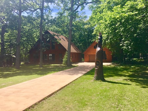 Catawba Island Log Home getaway!