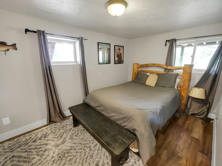 Спална соба на пониско ниво.