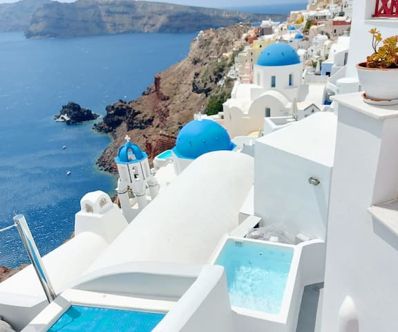 Serenity, caldera views, private pool, 2 units.