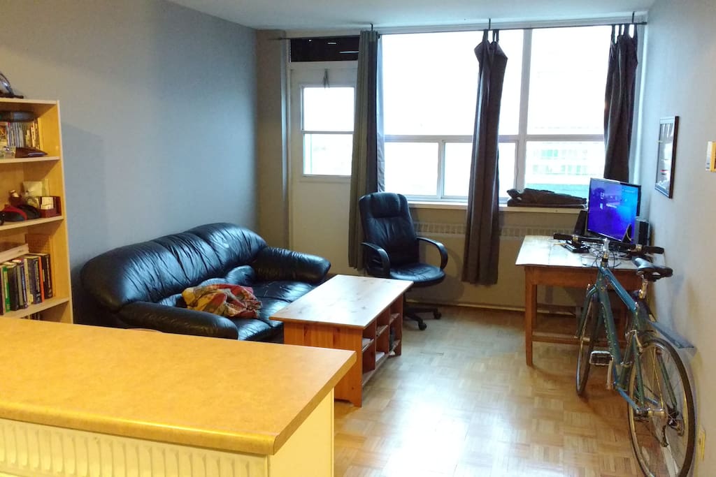 Laptop Friendly Workstation, comfortable couch for an extra guest