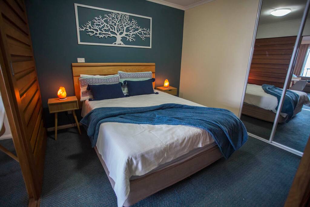 queen bed