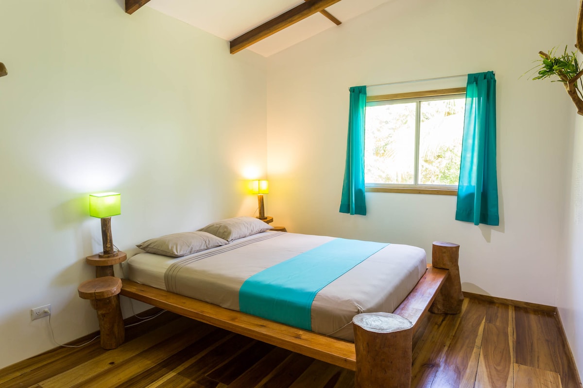 Chambre 1 - Lit Queen Size