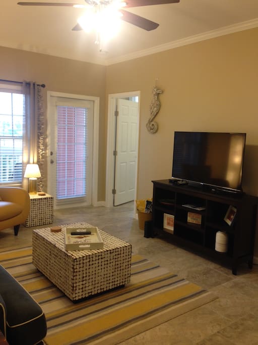 1 BR Living Area