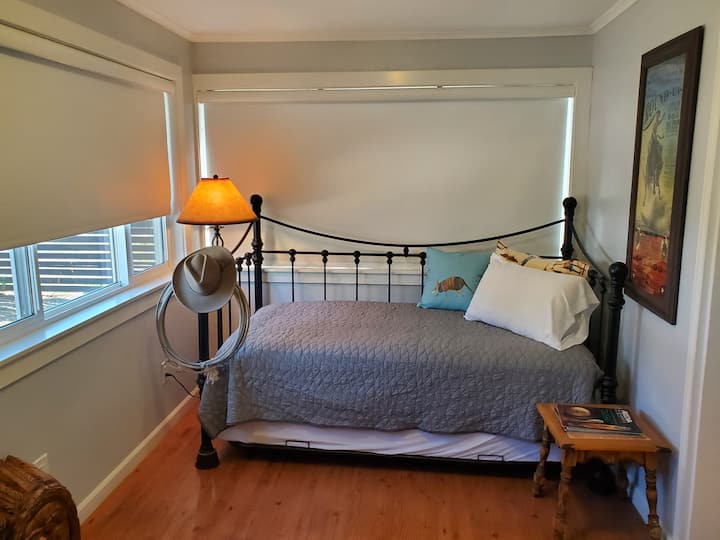 Cowboy Bronco Room
