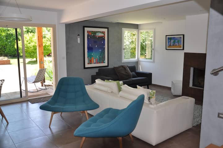 Contemporary 4bd Retreat, Heated Pool-walk To Lake - Doussard