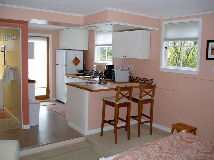 View of kitchen/dining area