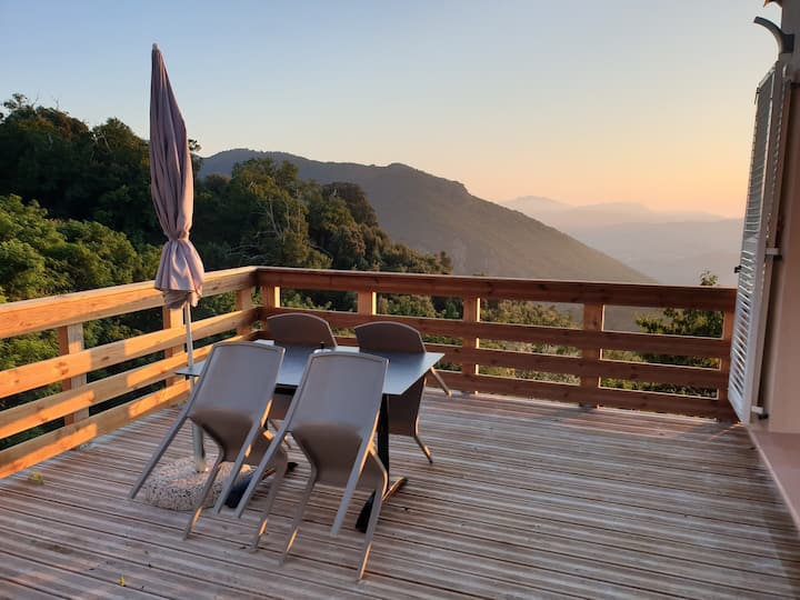 Micromaison Avec Vue Montagne  - Proche Ajaccio - Korsika