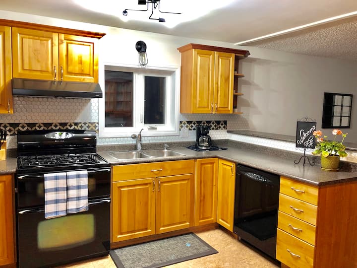 Top 19 Airbnb Vacation Rentals In Yellowknife, Canada Updated 2024