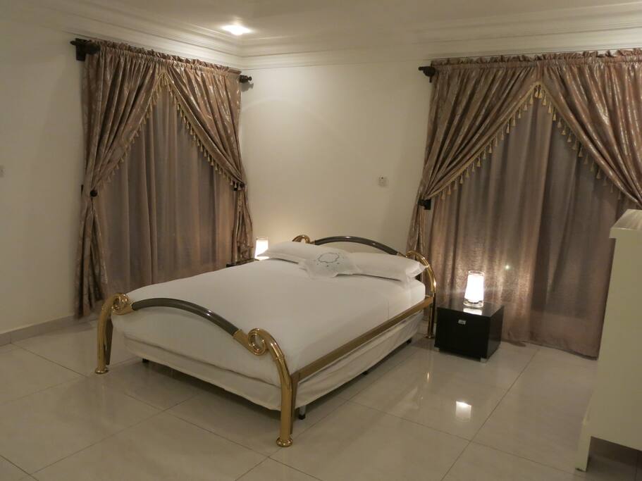 The Supreme Deluxe guestroom