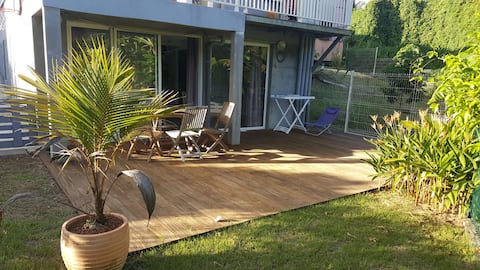 Beau studio climatisé à fort de France, proche CHU