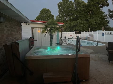 Amy’s Poolside Retreat