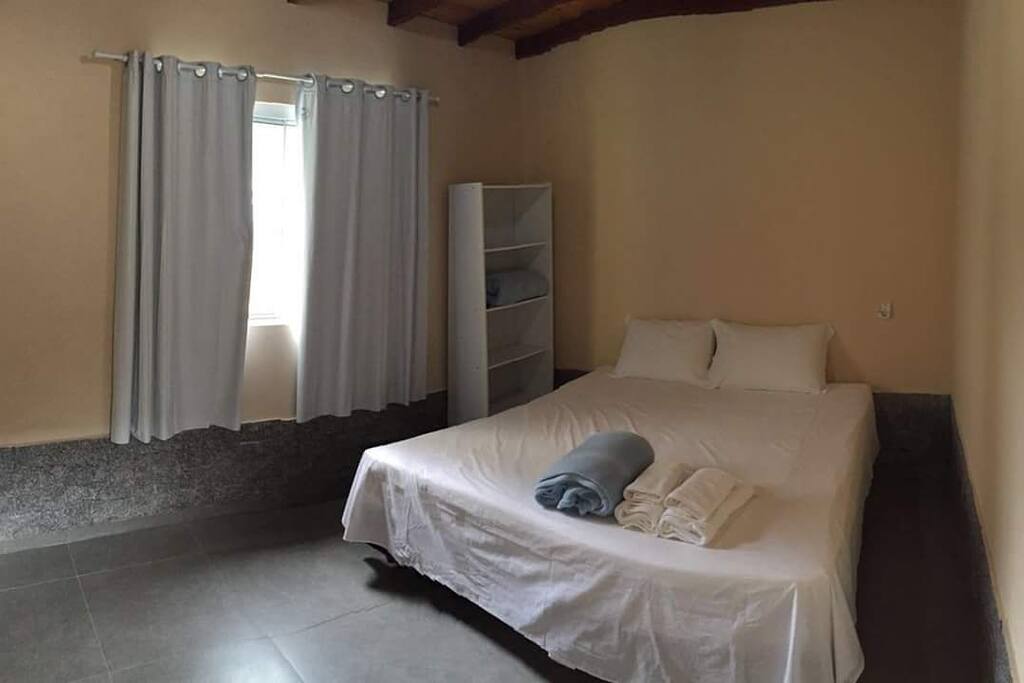 quarto andar terreo com ar e tv