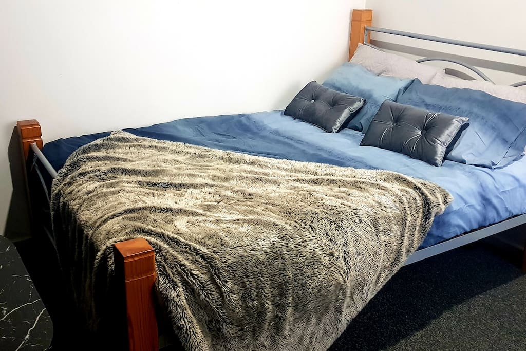 Bedroom with double bed