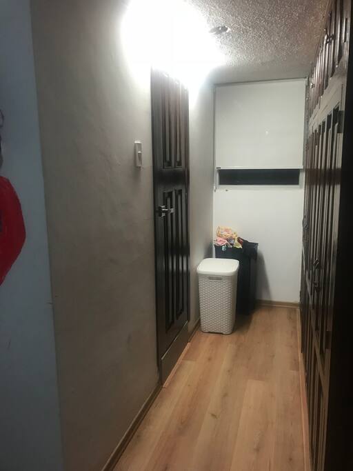 Closet , baño privado