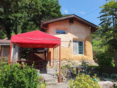 Pine Tree House Bed and Breakfast