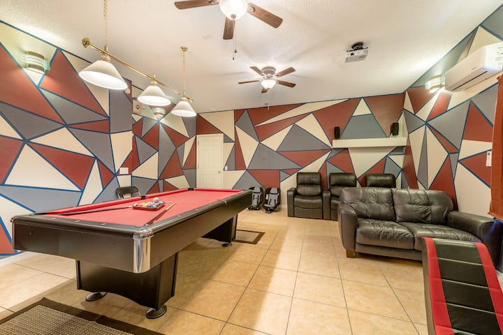 Luxury 6 br/5.5ba w/4 king suite, Private movie rm