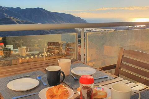 Stylish Apartments LAENVIA Wifi, Pool All Year, AA