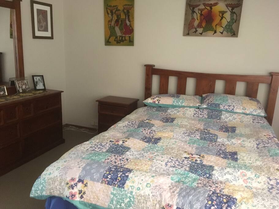 Guest private bedroom