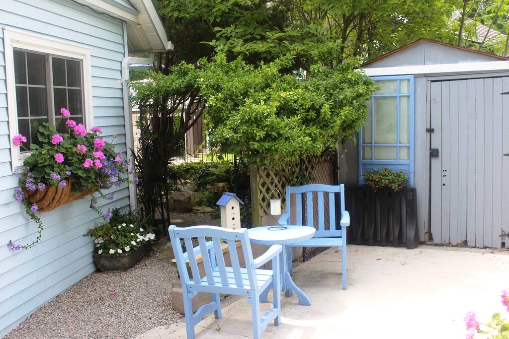 Front entry as you drive up
