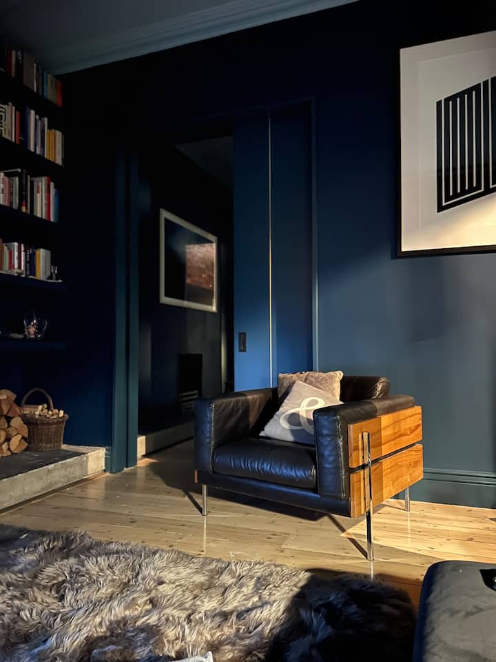 Stunning architectural home, sleeps 8, Dublin.