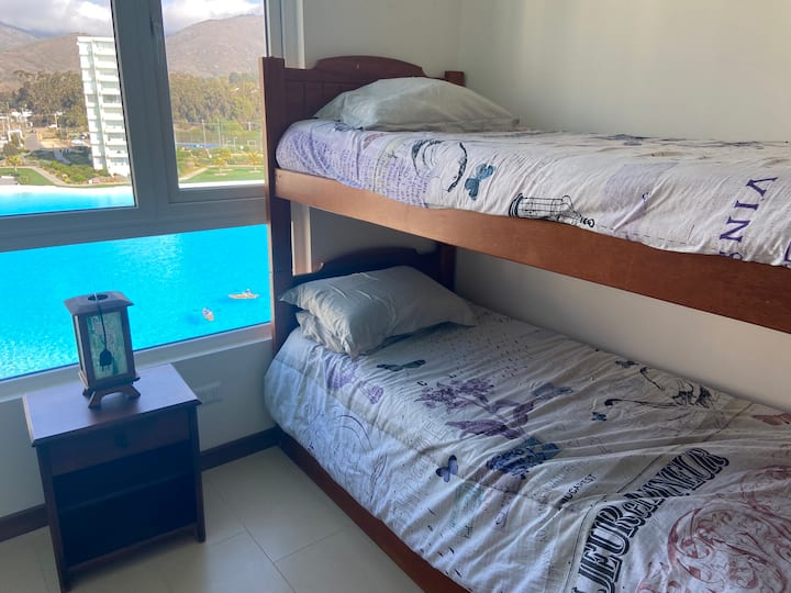 ห้องนอนที่สองพร้อมวิวลากูน 