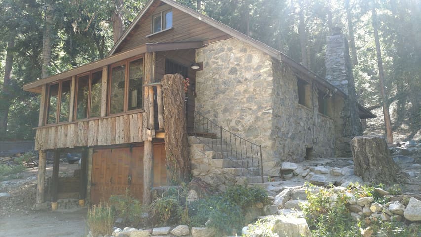 Sleepy Bear Cabin A Wonderful Pioneer Experience Cabins For