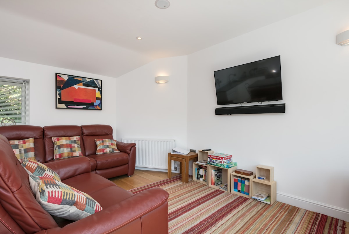 Popular Airbnb listing: Luxury 3 bedroom apartment - fabulous views in Hebden Royd