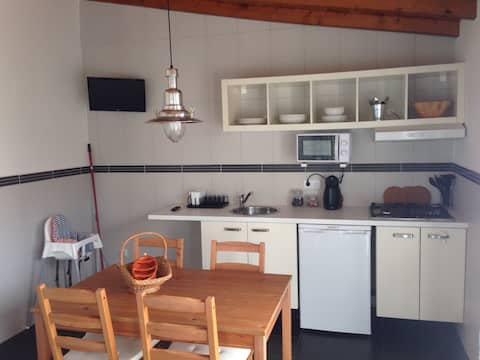 Anúncio popular: Romantic House With Swimming Pool em Atouguia Da Baleia