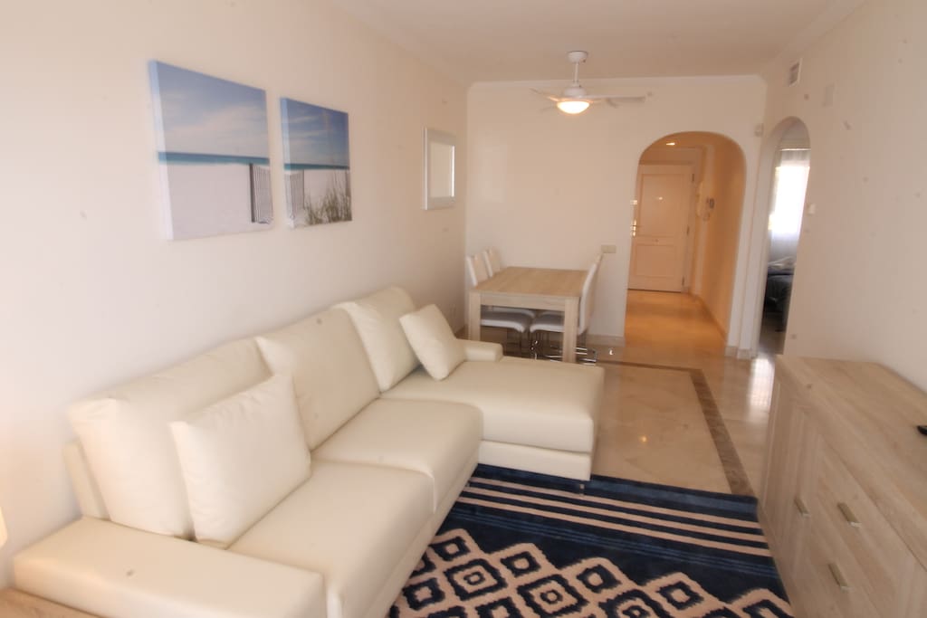 Lounge / Dining Room