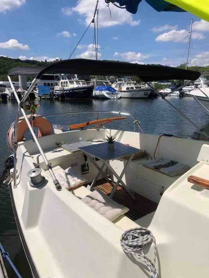 airbnb sailboat