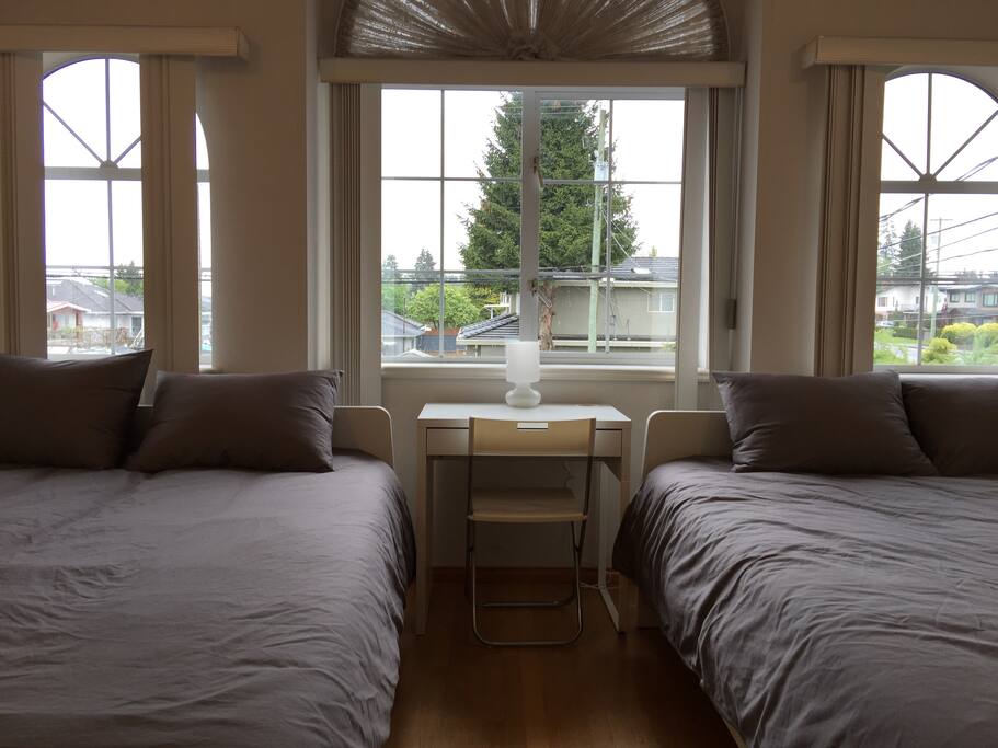 Comfortable Two Queen Size Bed.